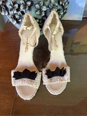 Chanel  Tweed Kitten Heels EU 39.5